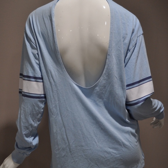 VS PINK Logo Tee Shirt Oversize Peek-A-Boo Back XS - Picture 2 of 5